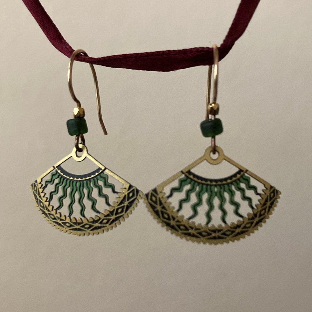 Fan earrings - Picture 3 of 5
